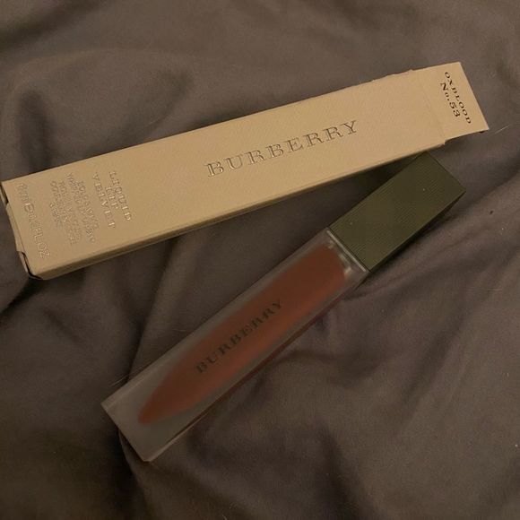 $10 SALE! 
🇬🇧BURBERRY🇬🇧 kisses lip lacquer in oxblood no 53 - Picture 3 of 4